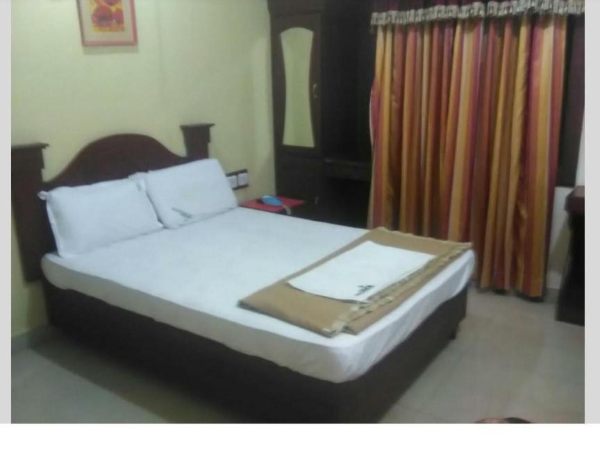 Hotel Priya Chengannur 部屋 写真